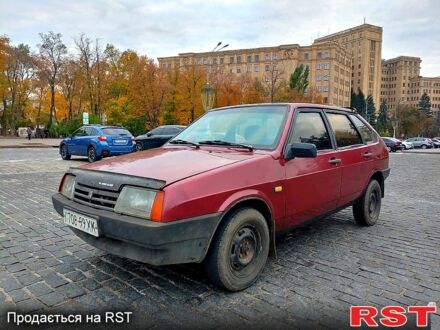 Красный ВАЗ 2109, объемом двигателя 1.5 л и пробегом 215 тыс. км за 1000 $, фото 1 на Automoto.ua