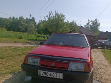 ВАЗ 2109 1990 в Черновцах на Automoto.ua Красный ВАЗ 2109, объемом двигателя 0 л и пробегом 85 тыс. км за 710 $, фото 1 на Automoto.ua