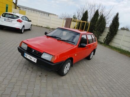 ВАЗ 2109 1990 у Кривому Розі на Automoto.ua Червоний ВАЗ 2109, об'ємом двигуна 1.3 л та пробігом 200 тис. км за 823 $, фото 1 на Automoto.ua