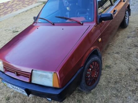 Красный ВАЗ 2109, объемом двигателя 1.6 л и пробегом 401 тыс. км за 1050 $, фото 1 на Automoto.ua