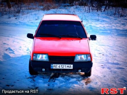 ВАЗ 2109 1990 в Днепре (Днепропетровске) на Automoto.ua Красный ВАЗ 2109, объемом двигателя 1.3 л и пробегом 450 тыс. км за 720 $, фото 1 на Automoto.ua