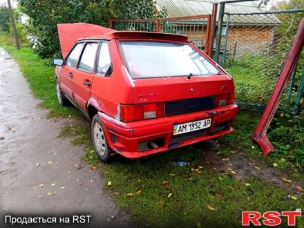 Красный ВАЗ 2109, объемом двигателя 1.5 л и пробегом 150 тыс. км за 350 $, фото 1 на Automoto.ua