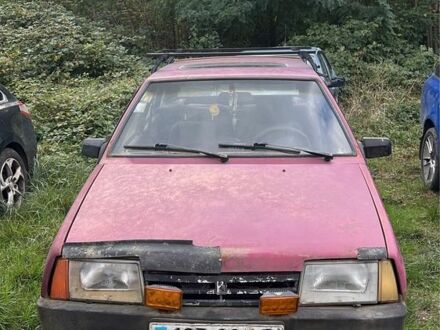 ВАЗ 2109 1991 у Ужгороді на Automoto.ua Червоний ВАЗ 2109, об'ємом двигуна 1.3 л та пробігом 20 тис. км за 400 $, фото 1 на Automoto.ua