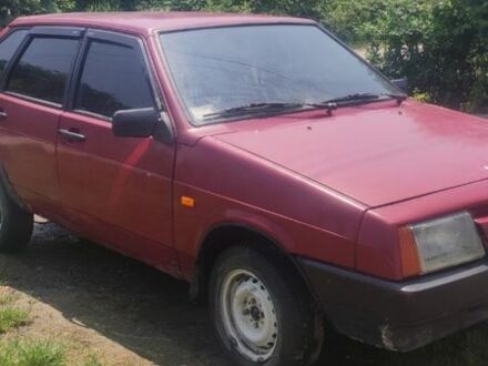 ВАЗ 2109 1991 у Каменце-Подольском на Automoto.ua Червоний ВАЗ 2109, об'ємом двигуна 1.3 л та пробігом 200 тис. км за 700 $, фото 1 на Automoto.ua