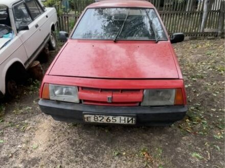 Красный ВАЗ 2109, объемом двигателя 1.5 л и пробегом 333 тыс. км за 350 $, фото 1 на Automoto.ua
