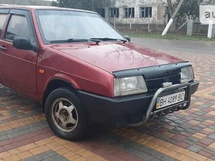 ВАЗ 2109 1992 у Белгород-Днестровском на Automoto.ua Червоний ВАЗ 2109, об'ємом двигуна 1.1 л та пробігом 32 тис. км за 1250 $, фото 1 на Automoto.ua