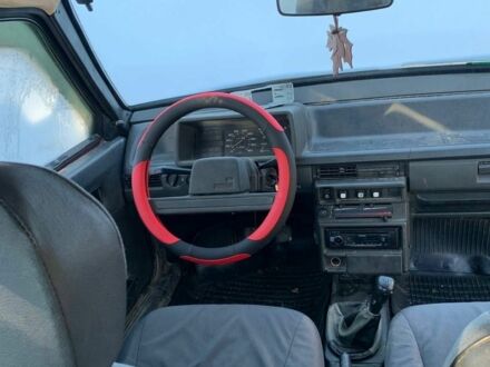 ВАЗ 2109 1992 в Сторожинце на Automoto.ua Красный ВАЗ 2109, объемом двигателя 1.3 л и пробегом 122 тыс. км за 1100 $, фото 1 на Automoto.ua