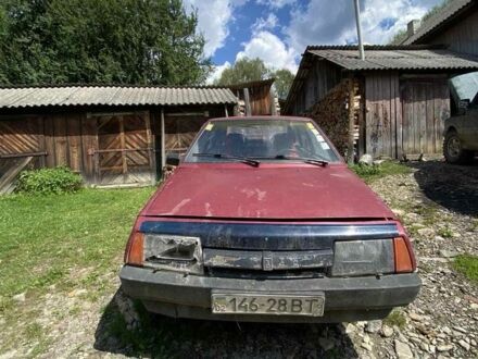 ВАЗ 2109 1992 в Путиле на Automoto.ua Красный ВАЗ 2109, объемом двигателя 1.5 л и пробегом 100 тыс. км за 207 $, фото 1 на Automoto.ua