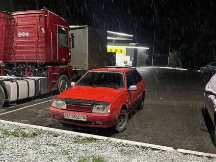 ВАЗ 2109 1992 у Івано-Франківську на Automoto.ua Червоний ВАЗ 2109, об'ємом двигуна 1.3 л та пробігом 100 тис. км за 1000 $, фото 1 на Automoto.ua