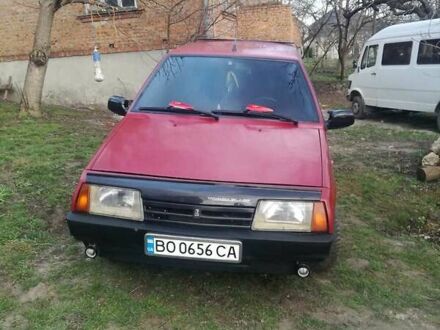 ВАЗ 2109 1992 у Тернополі на Automoto.ua Червоний ВАЗ 2109, об'ємом двигуна 1.5 л та пробігом 100 тис. км за 1800 $, фото 1 на Automoto.ua