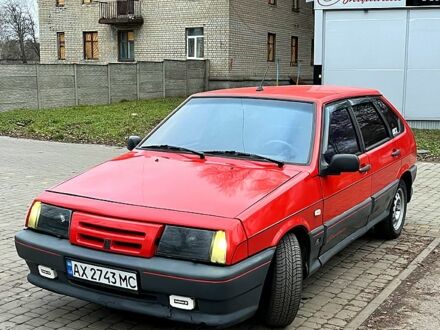 Красный ВАЗ 2109, объемом двигателя 1.3 л и пробегом 110 тыс. км за 1399 $, фото 1 на Automoto.ua
