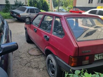 ВАЗ 2109 1992 у Львові на Automoto.ua Червоний ВАЗ 2109, об'ємом двигуна 0 л та пробігом 560 тис. км за 650 $, фото 1 на Automoto.ua