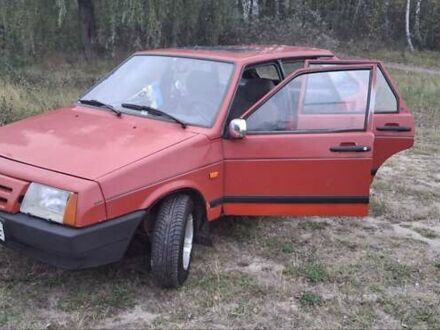 ВАЗ 2109 1992 у Хорошеві (Володарськ-Волинському) на Automoto.ua Червоний ВАЗ 2109, об'ємом двигуна 1.3 л та пробігом 140 тис. км за 1500 $, фото 1 на Automoto.ua