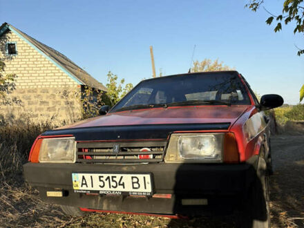 Красный ВАЗ 2109, объемом двигателя 1.5 л и пробегом 353 тыс. км за 1900 $, фото 1 на Automoto.ua