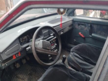 Красный ВАЗ 2109, объемом двигателя 1 л и пробегом 200 тыс. км за 650 $, фото 1 на Automoto.ua