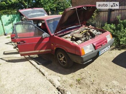 ВАЗ 2109 1992 у Кропивницькому (Кіровограді) на Automoto.ua Червоний ВАЗ 2109, об'ємом двигуна 0 л та пробігом 442 тис. км за 600 $, фото 1 на Automoto.ua