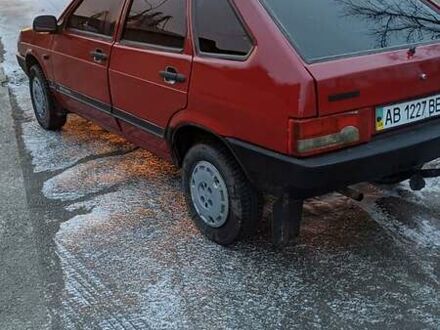 ВАЗ 2109 1992 у Чернівцях на Automoto.ua Червоний ВАЗ 2109, об'ємом двигуна 1.5 л та пробігом 100 тис. км за 1100 $, фото 1 на Automoto.ua