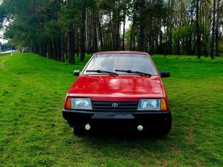 ВАЗ 2109 1992 у Ахтырке на Automoto.ua Червоний ВАЗ 2109, об'ємом двигуна 1.3 л та пробігом 0 тис. км за 1150 $, фото 1 на Automoto.ua