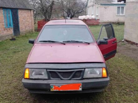 Красный ВАЗ 2109, объемом двигателя 1 л и пробегом 200 тыс. км за 700 $, фото 1 на Automoto.ua
