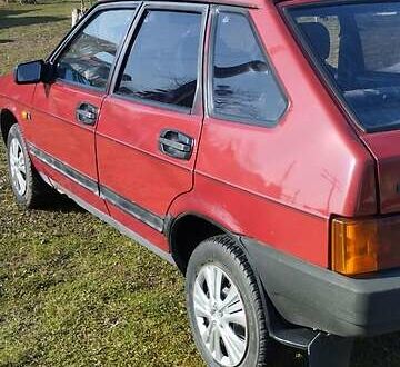 ВАЗ 2109 1992 у Самборе на Automoto.ua Червоний ВАЗ 2109, об'ємом двигуна 1.1 л та пробігом 82 тис. км за 1100 $, фото 1 на Automoto.ua