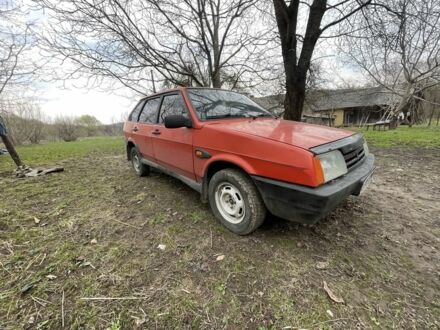ВАЗ 2109 1992 в Вижнице на Automoto.ua Красный ВАЗ 2109, объемом двигателя 1.5 л и пробегом 200 тыс. км за 750 $, фото 1 на Automoto.ua