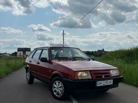 ВАЗ 2109 1993 в Буче на Automoto.ua Красный ВАЗ 2109, объемом двигателя 1.5 л и пробегом 200 тыс. км за 800 $, фото 1 на Automoto.ua
