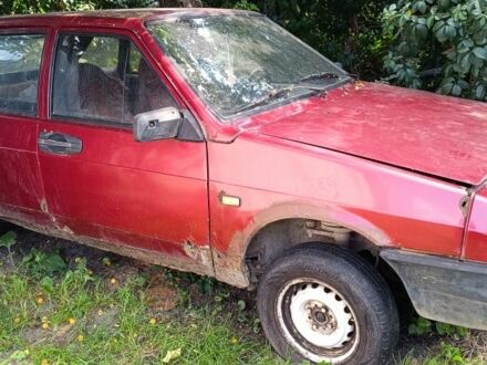 ВАЗ 2109 1993 в Гостомель на Automoto.ua Красный ВАЗ 2109, объемом двигателя 0 л и пробегом 200 тыс. км за 484 $, фото 1 на Automoto.ua