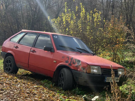 ВАЗ 2109 1993 у Хмельницькому на Automoto.ua Червоний ВАЗ 2109, об'ємом двигуна 1.5 л та пробігом 250 тис. км за 1500 $, фото 1 на Automoto.ua