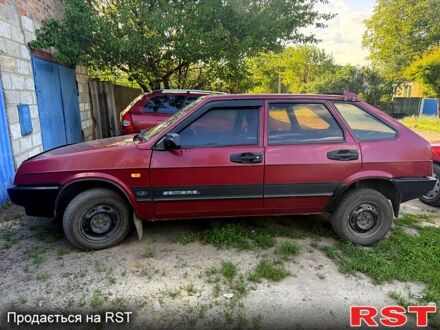 ВАЗ 2109 1993 у Славянске на Automoto.ua Червоний ВАЗ 2109, об'ємом двигуна 1.3 л та пробігом 100 тис. км за 1350 $, фото 1 на Automoto.ua