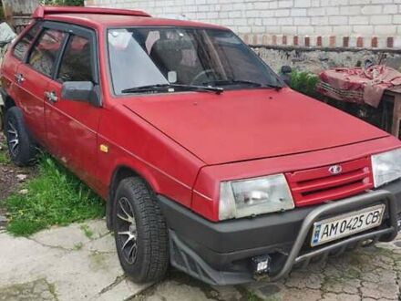 ВАЗ 2109 1993 в Житомире на Automoto.ua Красный ВАЗ 2109, объемом двигателя 1.3 л и пробегом 97 тыс. км за 1300 $, фото 1 на Automoto.ua