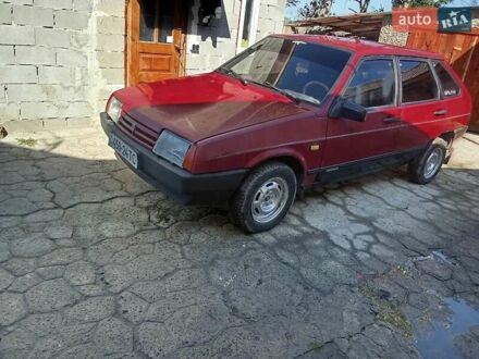 ВАЗ 2109 1993 у Львові на Automoto.ua Червоний ВАЗ 2109, об'ємом двигуна 1.3 л та пробігом 526 тис. км за 550 $, фото 1 на Automoto.ua