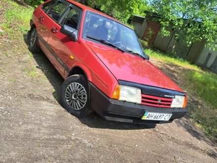 ВАЗ 2109 1995 у Кривому Розі на Automoto.ua Червоний ВАЗ 2109, об'ємом двигуна 1.5 л та пробігом 43 тис. км за 1650 $, фото 1 на Automoto.ua