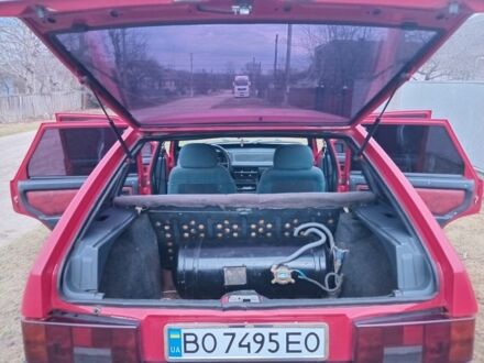 ВАЗ 2109 1995 у Каменце-Подольском на Automoto.ua Червоний ВАЗ 2109, об'ємом двигуна 1.5 л та пробігом 100 тис. км за 1200 $, фото 1 на Automoto.ua