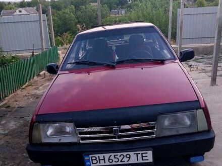 Красный ВАЗ 2109, объемом двигателя 1.5 л и пробегом 0 тыс. км за 1100 $, фото 1 на Automoto.ua