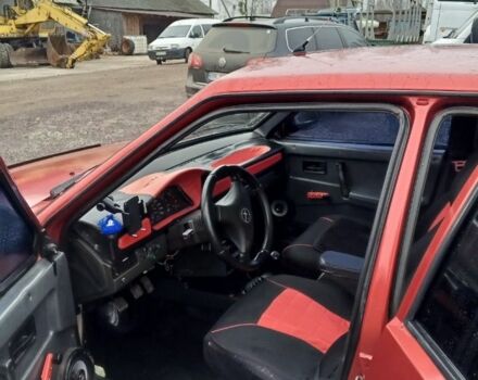 Красный ВАЗ 2109, объемом двигателя 1.3 л и пробегом 80 тыс. км за 600 $, фото 1 на Automoto.ua