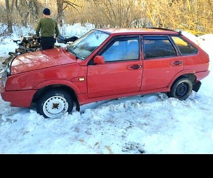 Красный ВАЗ 2109, объемом двигателя 1.6 л и пробегом 0 тыс. км за 610 $, фото 1 на Automoto.ua