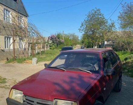 Красный ВАЗ 2109, объемом двигателя 1.5 л и пробегом 100 тыс. км за 700 $, фото 1 на Automoto.ua