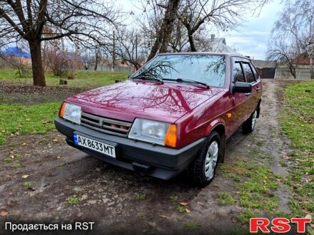 Красный ВАЗ 2109, объемом двигателя 1.5 л и пробегом 188 тыс. км за 2499 $, фото 1 на Automoto.ua