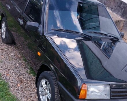 Красный ВАЗ 2109, объемом двигателя 1 л и пробегом 160 тыс. км за 2000 $, фото 1 на Automoto.ua