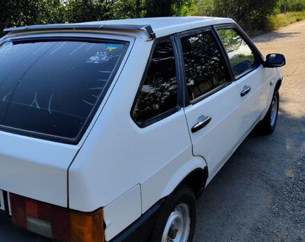 ВАЗ 2109 1988 в Новомосковске на Automoto.ua ВАЗ 2109, объемом двигателя 1.3 л и пробегом 0 тыс. км за 1000 $, фото 5 на Automoto.ua