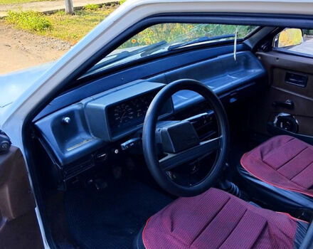 ВАЗ 2109 1988 в Новомосковске на Automoto.ua ВАЗ 2109, объемом двигателя 1.3 л и пробегом 0 тыс. км за 1000 $, фото 12 на Automoto.ua