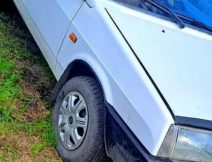 ВАЗ 2109 1990 у Павлограде на Automoto.ua ВАЗ 2109, об'ємом двигуна 15 л та пробігом 0 тис. км за 950 $, фото 1 на Automoto.ua