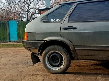 ВАЗ 2109 1991 у Люботине на Automoto.ua ВАЗ 2109, об'ємом двигуна 15 л та пробігом 0 тис. км за 1000 $, фото 1 на Automoto.ua