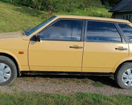 Жовтий ВАЗ 2109, об'ємом двигуна 1.3 л та пробігом 93 тис. км за 800 $, фото 1 на Automoto.ua