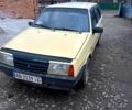 Желтый ВАЗ 2109, объемом двигателя 1.3 л и пробегом 500 тыс. км за 1100 $, фото 3 на Automoto.ua