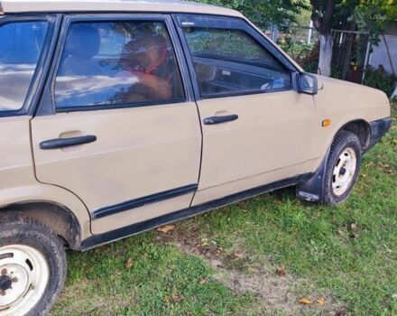 Желтый ВАЗ 2109, объемом двигателя 0 л и пробегом 250 тыс. км за 900 $, фото 1 на Automoto.ua