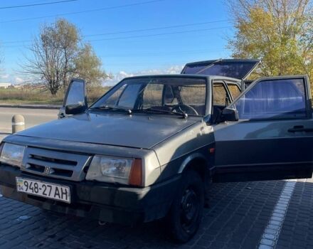 ВАЗ 2109 1991 у Дніпро (Дніпропетровську) на Automoto.ua Сірий ВАЗ 2109, об'ємом двигуна 1.3 л та пробігом 250 тис. км за 645 $, фото 1 на Automoto.ua