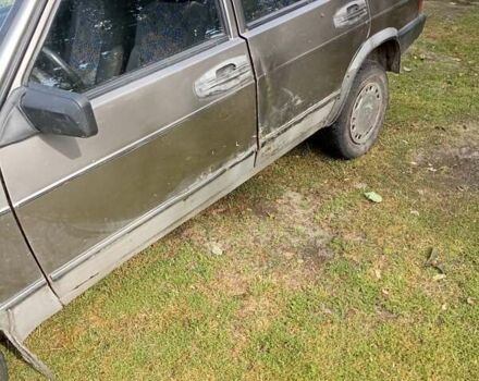 Серый ВАЗ 2109, объемом двигателя 0 л и пробегом 200 тыс. км за 600 $, фото 1 на Automoto.ua