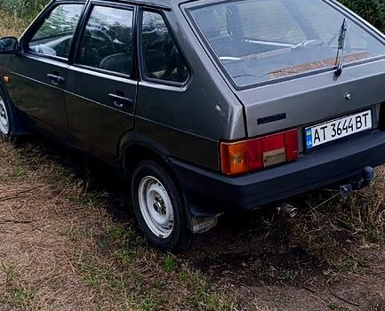 Сірий ВАЗ 2109, об'ємом двигуна 1.5 л та пробігом 400 тис. км за 1100 $, фото 1 на Automoto.ua