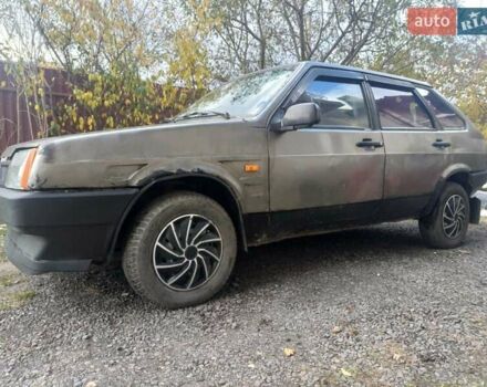 ВАЗ 2109 2000 у Львові на Automoto.ua Сірий ВАЗ 2109, об'ємом двигуна 1.46 л та пробігом 200 тис. км за 600 $, фото 3 на Automoto.ua